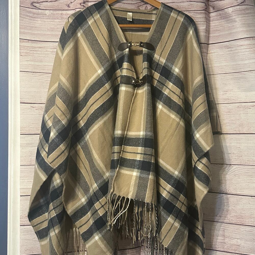 EST 1946 Plaid Poncho‎ Wrap khaki blue white fringe soft One Size